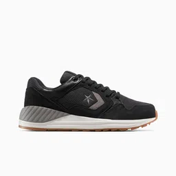 Wave Trainer unisex low top shoe
