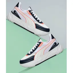 R78 Disrupt LT Casuals For Women