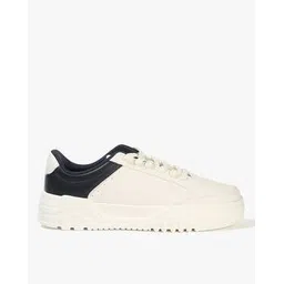 Men Low-Top Lace-Up Sneakers