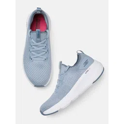 GO RUN ELEVATE Sneakers For Women