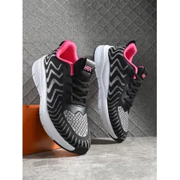 -051 01 Running Shoes For Women
