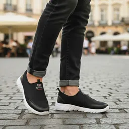 Men's Slip On Stylish Trendy Latest Sports Shoes Slip On Sneakers For Men