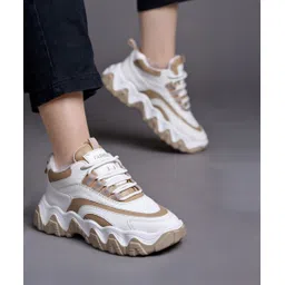 Daily Wear College Wear Casual Sports Shoe Sneakers Casuals For Girls Sneakers For Women